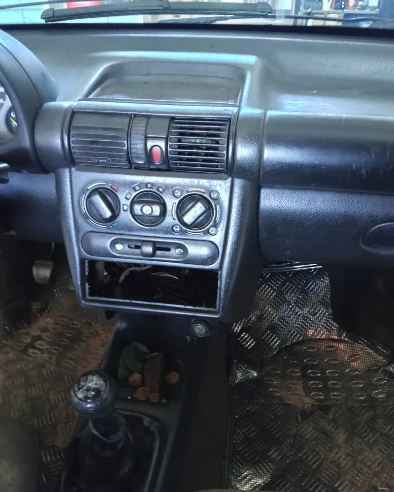 Upgrade de som automotivo — Fênix Film's, Uberlândia/MG